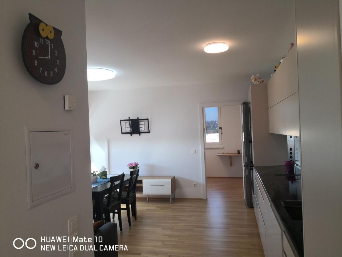Modern Apartment Bei U Bahn Simmering Wien Eksteriør billede
